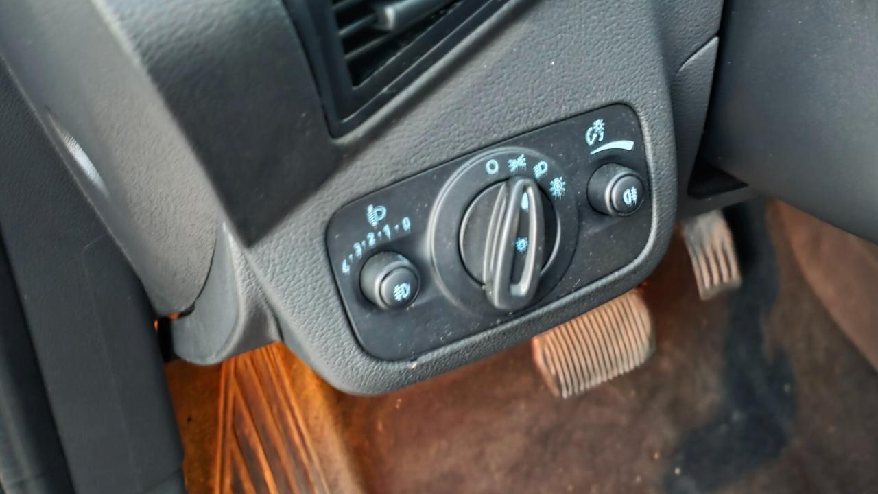 Ford Kuga 1.5 TDCI 120 CV S&S 2WD Powershift Edition