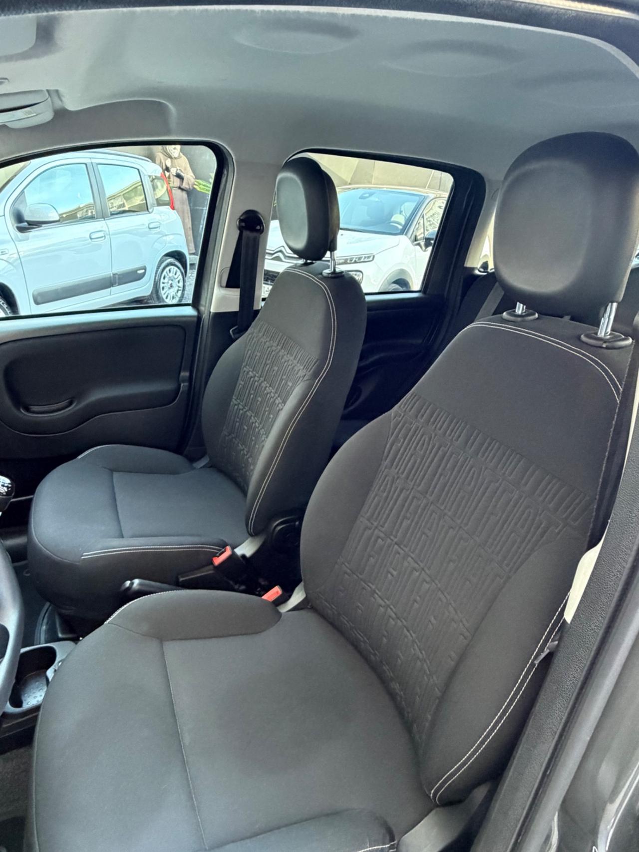 Fiat Panda 1.0 FireFly S&S Hybrid Garmin