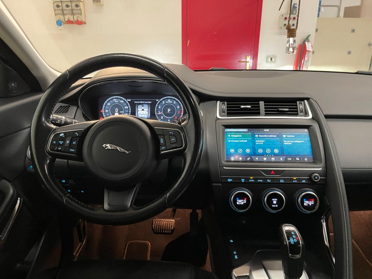 Jaguar E-Pace Dynamic 2.0 i4 awd 200cv auto-LEGGI SOTTO