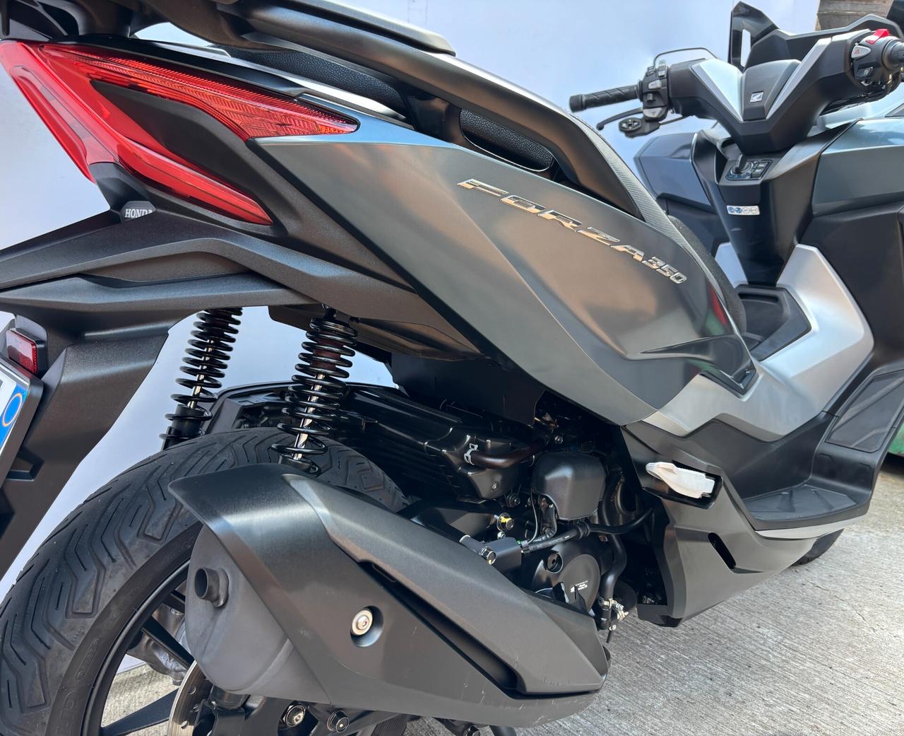 Honda Forza 350 Deluxe