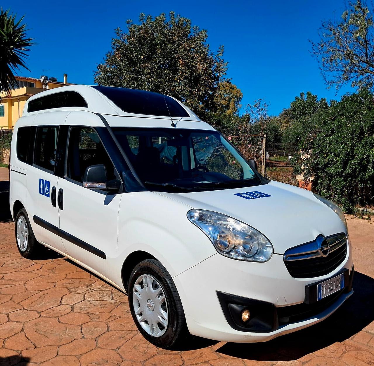 Opel Combo EURO 6 TETTO ALTO TRASPORTO DISABILI