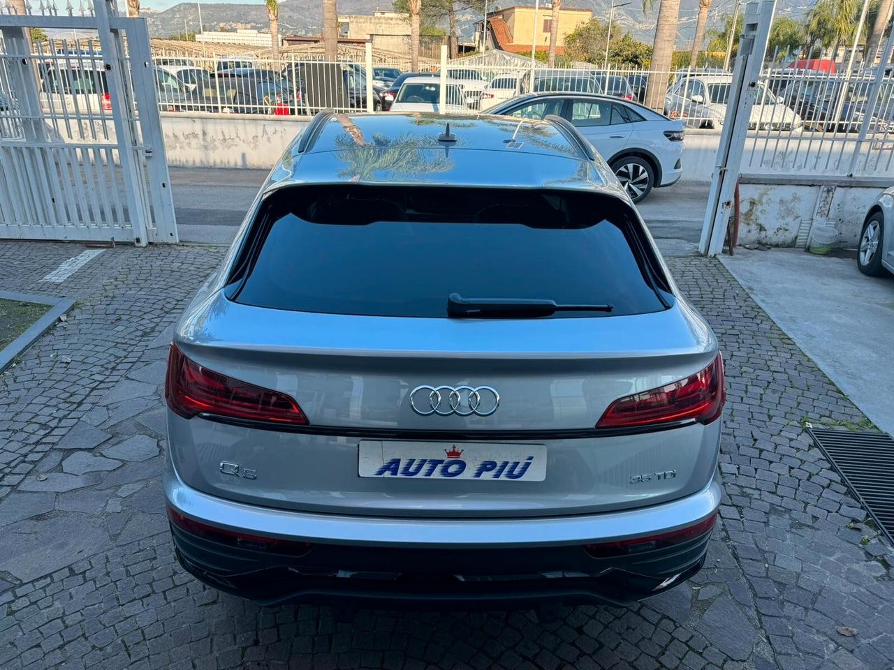 Audi Q5 30 TDI S tronic Business Sport