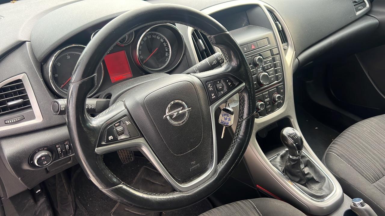 Opel Astra 1.7 CDTI 110CV 5 porte