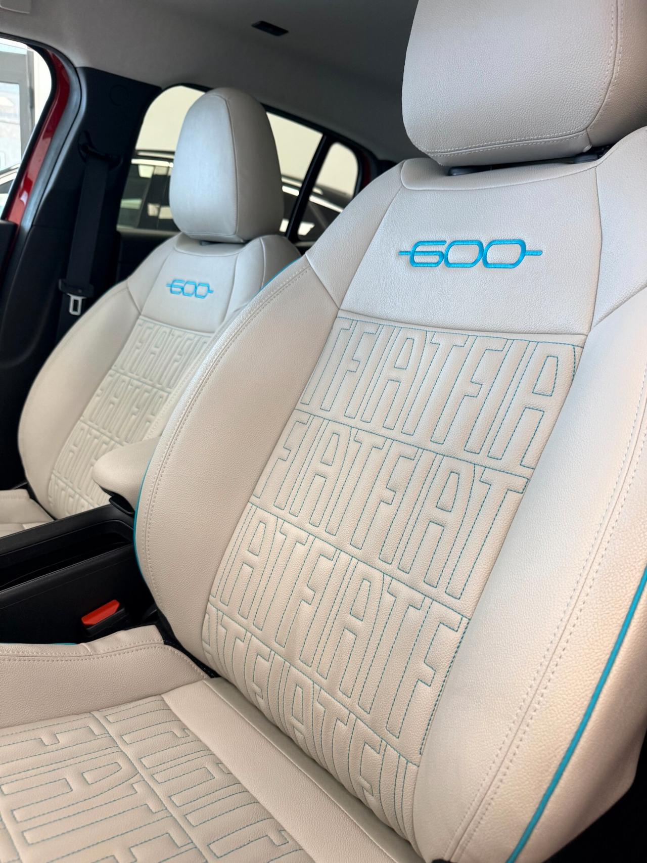 Fiat 600 1.2 hybrid La Prima auto NAVI,TELECAMERA 360,PELLE CHIAR,APPLE CARPLAY,VIRTUAL COCKPIT,ANDROID AUTO,