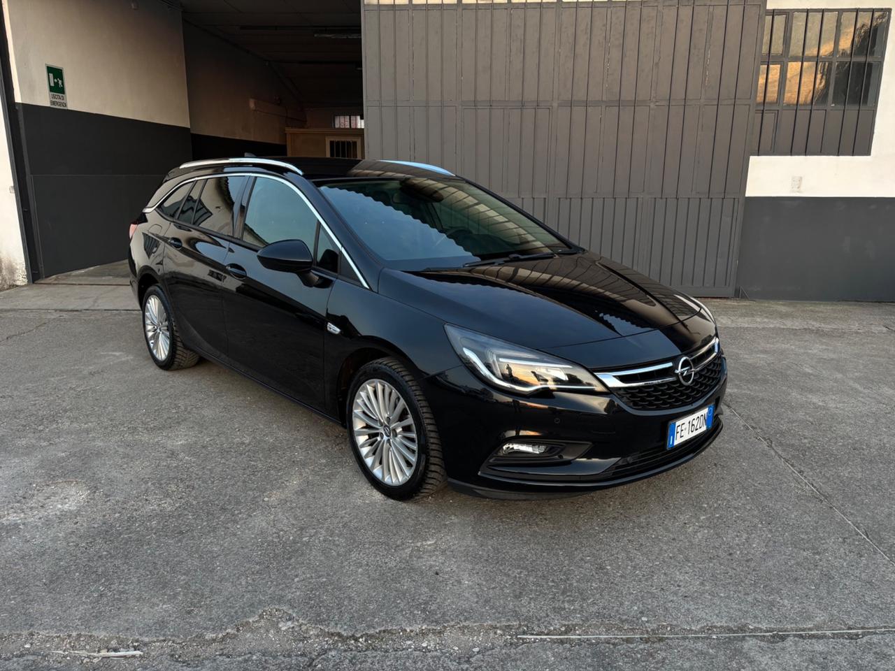 Opel Astra 1.6 CDTi. Neopatentati. Garanzia 12 mesi
