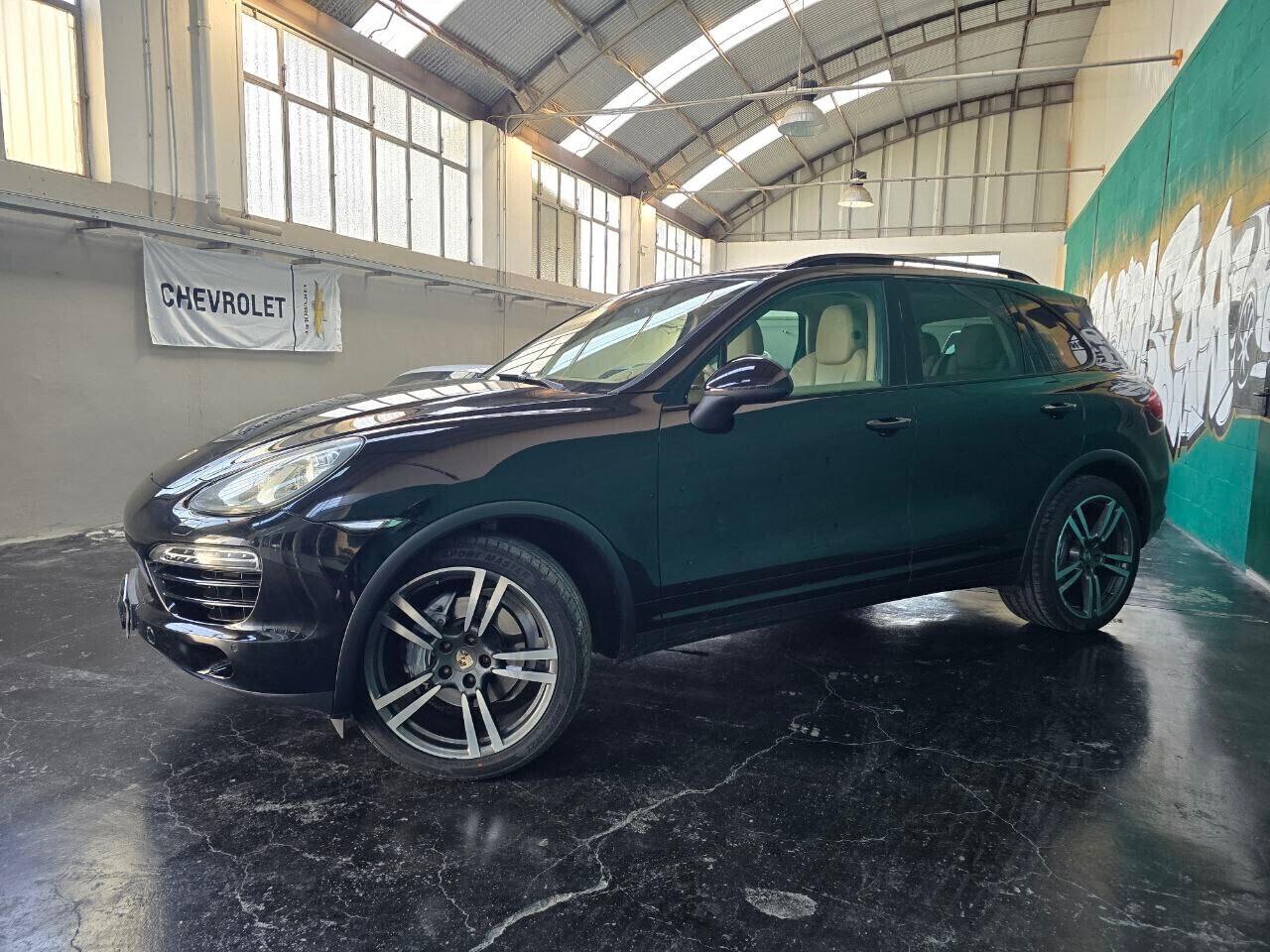 Porsche Cayenne 958 3.0 TDi *TETTO