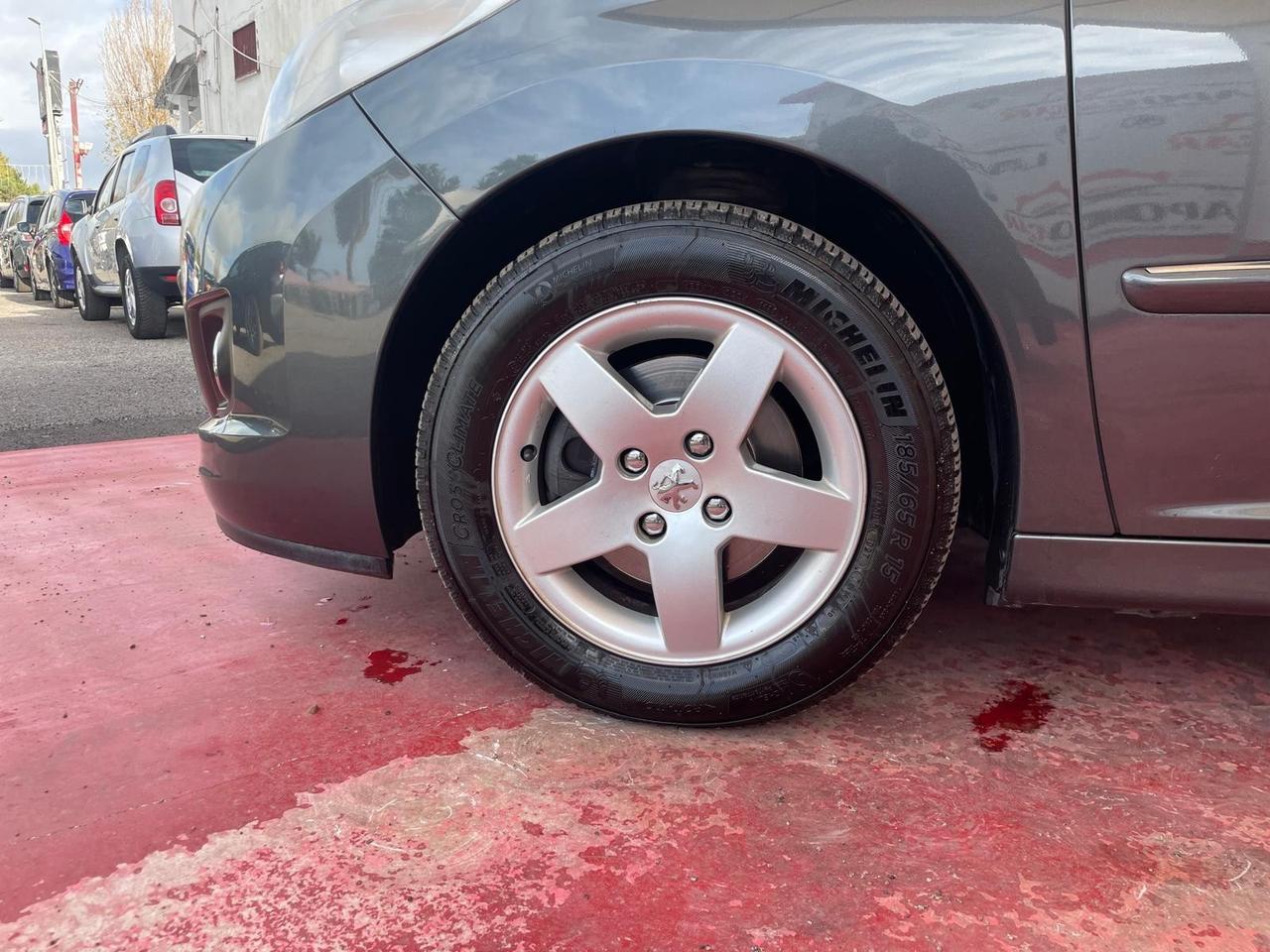 Peugeot 207 1.4 VTi 95CV SW X Line