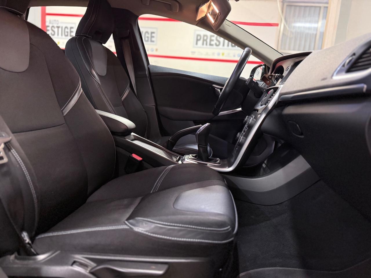 Volvo V40 D2 1.6 Powershift Style