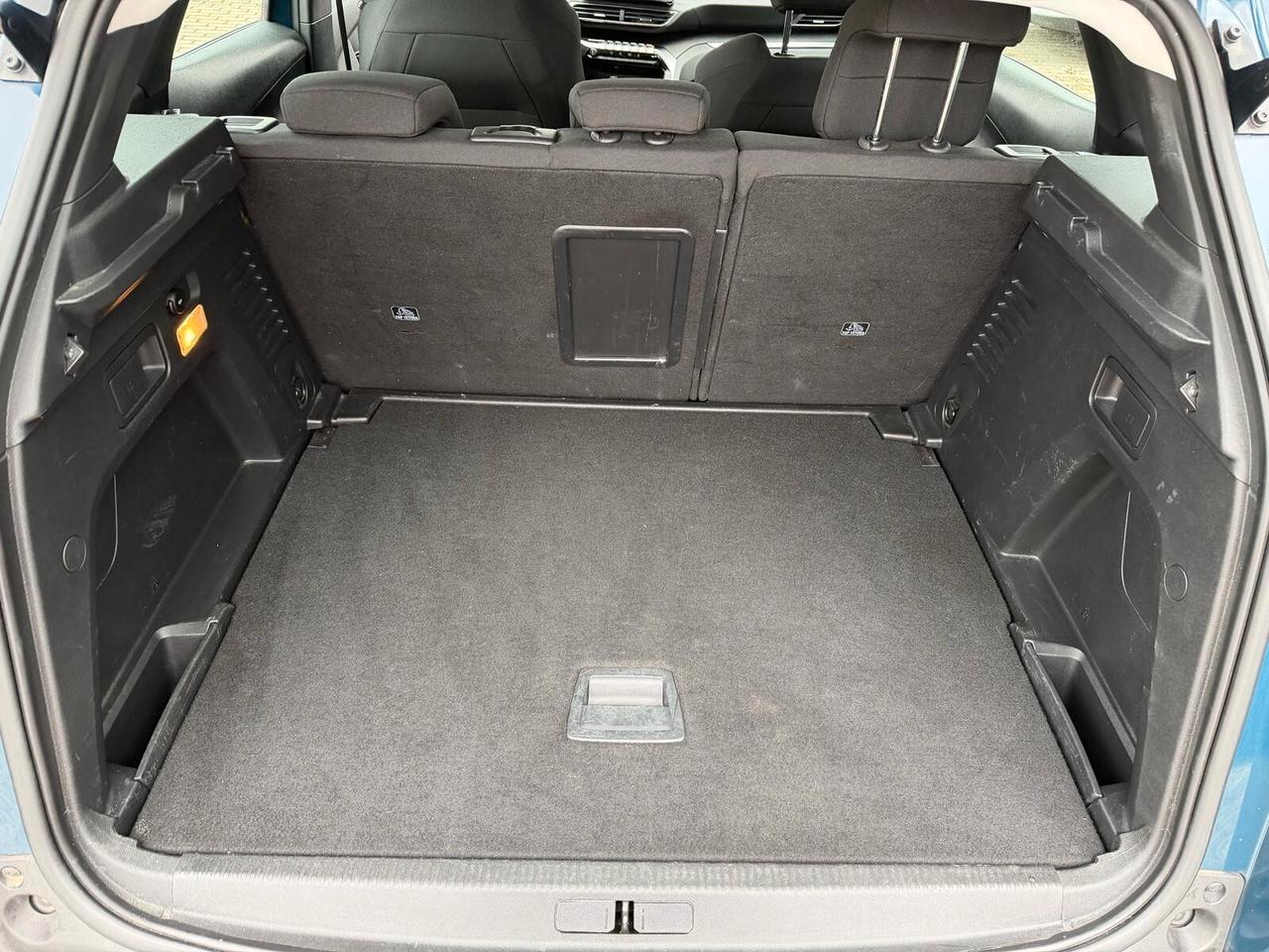 Peugeot 3008 BlueHDi 130 S&S EAT8 Allure