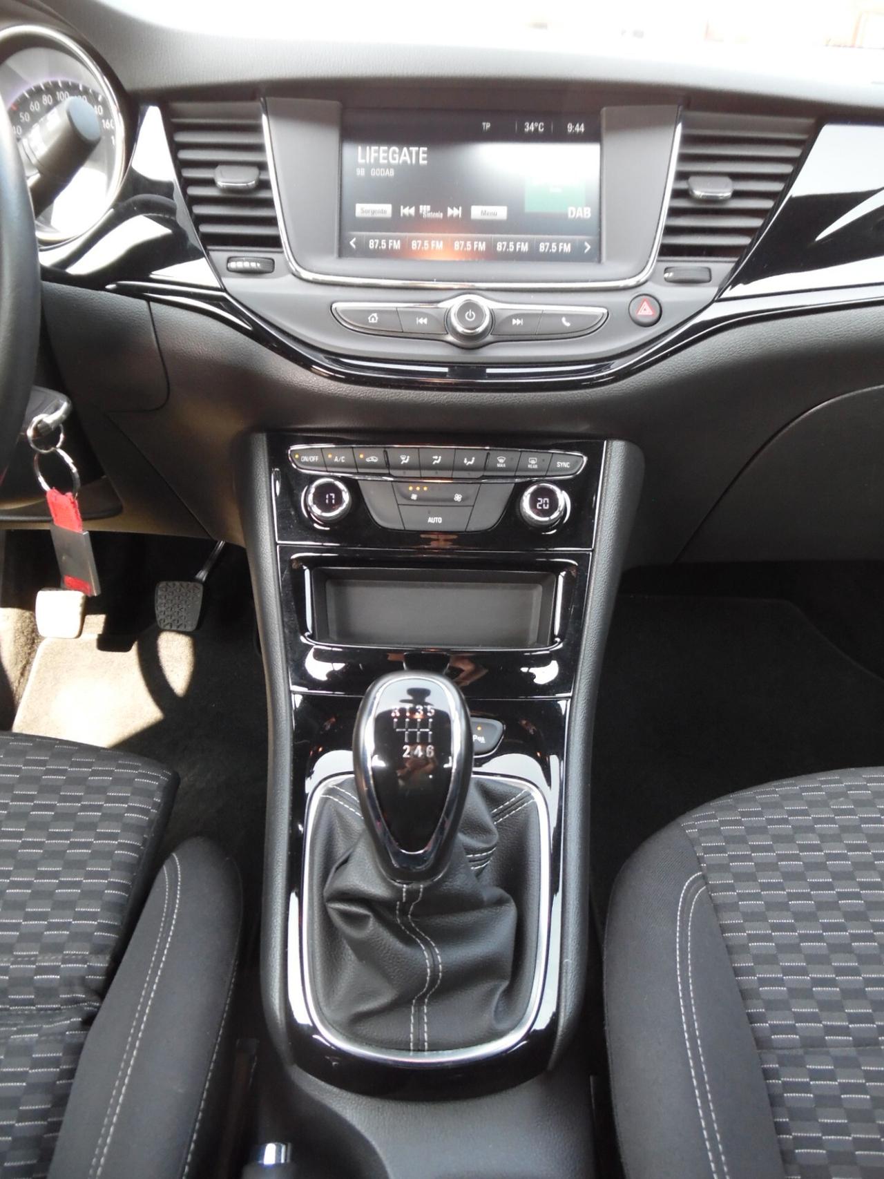 Opel Astra 1.6 CDTi Berlina 5 porte Dynamic