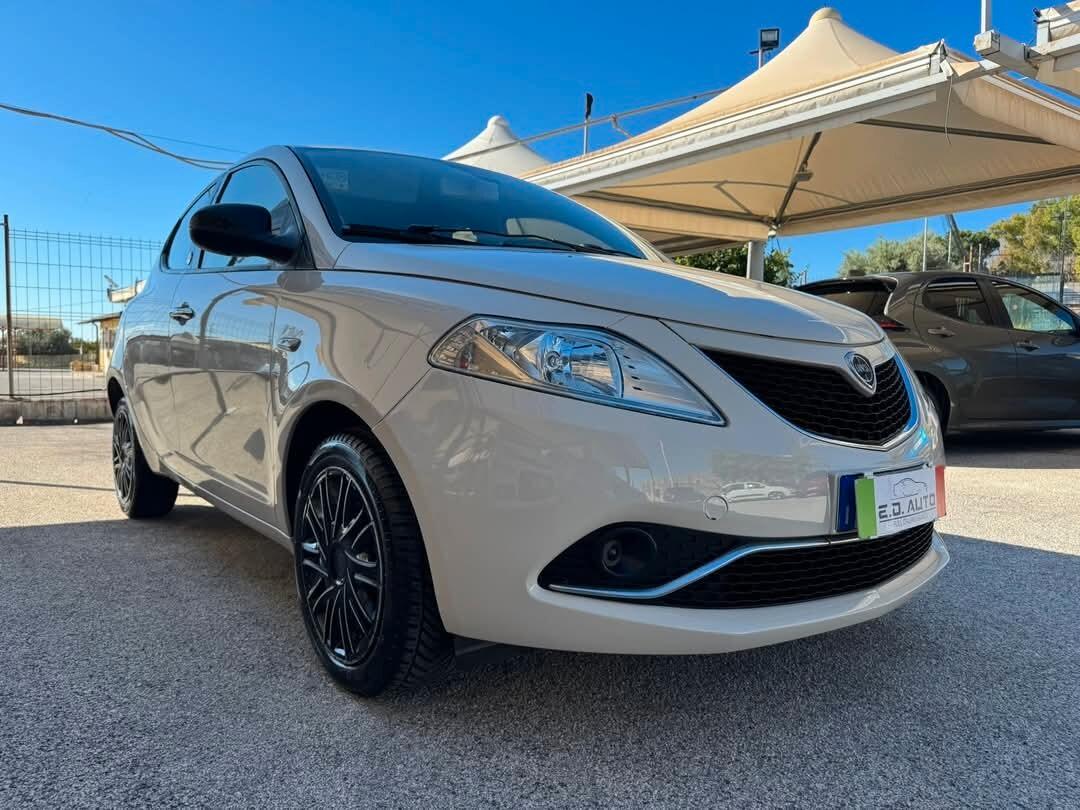 LANCIA YPSILON 1200BENZINA/GPL ECOCHIC UNICO PROPRIETARIO