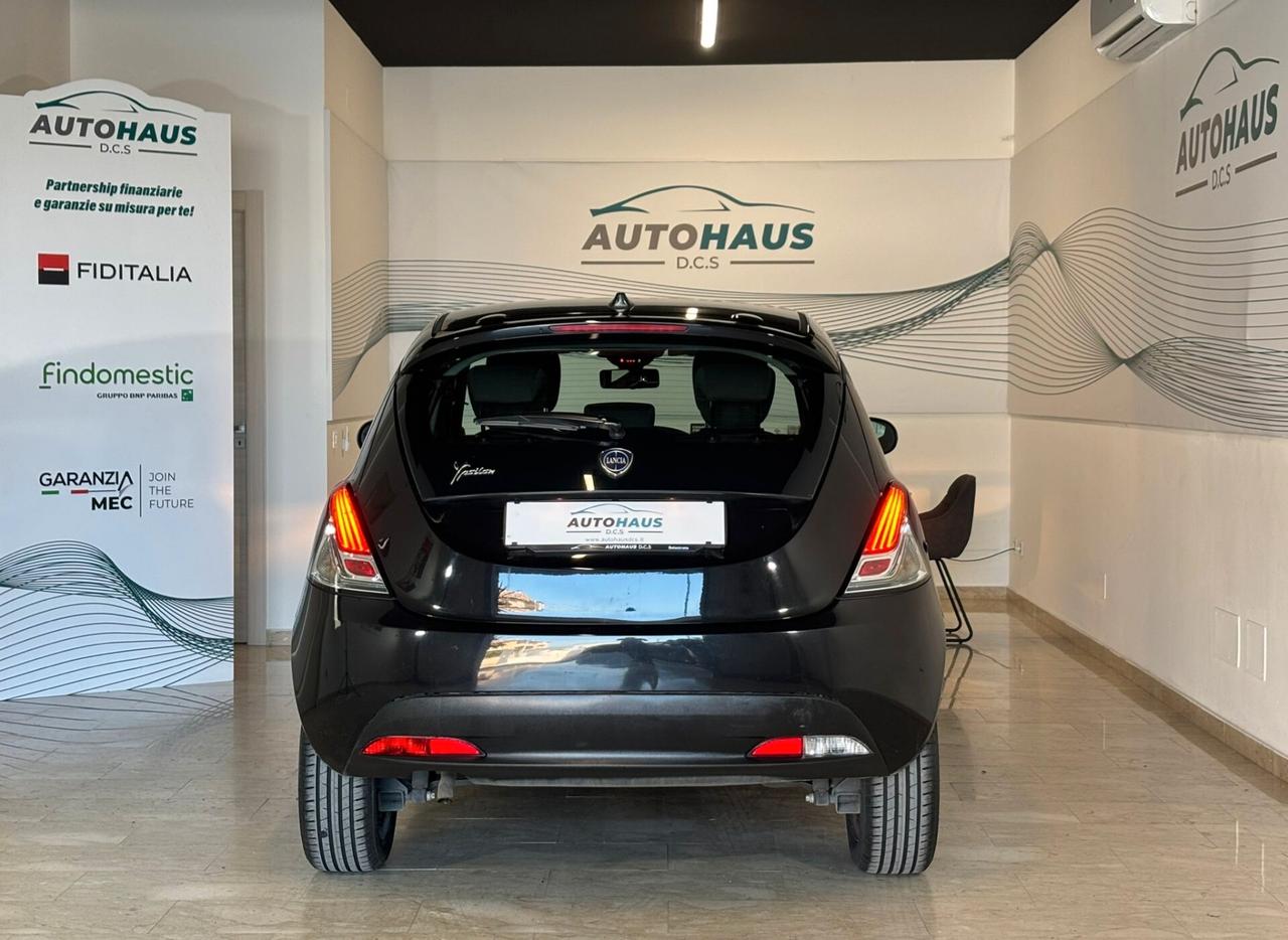 Lancia Ypsilon 1.0 Ibrido/Benzina 5 porte