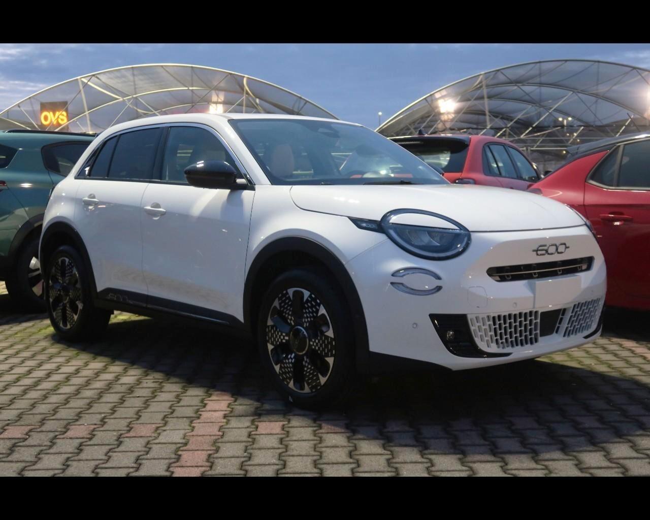 Fiat 600 Hybrid 110 CV DCT MHEV La Prima