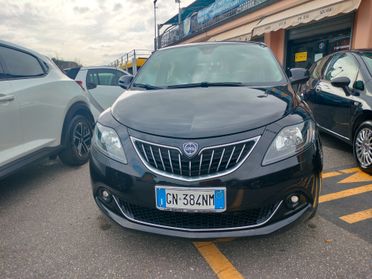 Lancia Ypsilon Hybrid Gold prezzo REALE