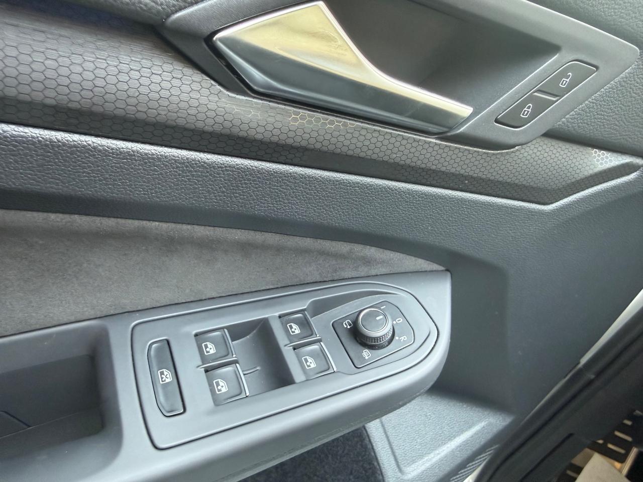 Volkswagen Golf GTI 2.0 TSI DSG PERFORMANCE