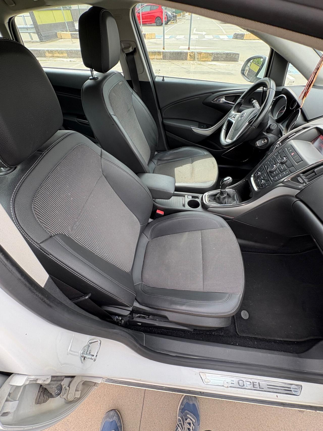 Opel Astra 1.7 CDTI 110CV 5 porte Ok neo patentati.