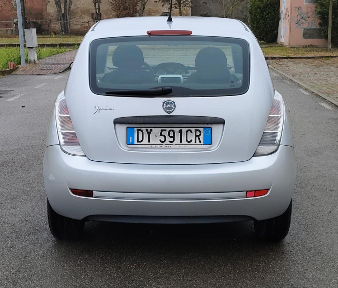 Lancia Ypsilon 1.4 Argento Ecochic GPL