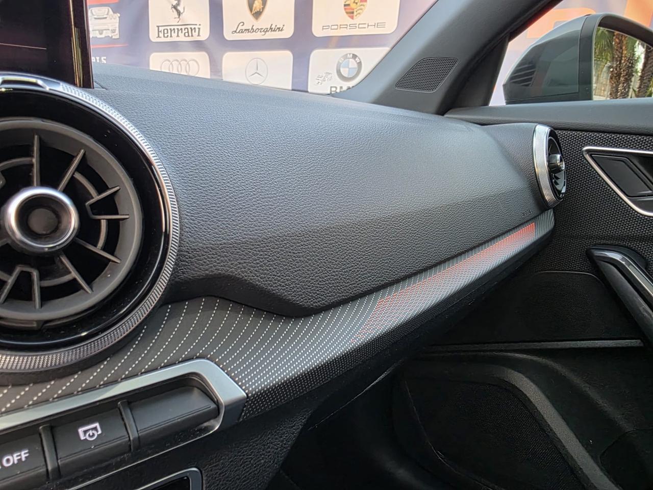 AUDI Q2 3X S-LINE BLACK EDITION