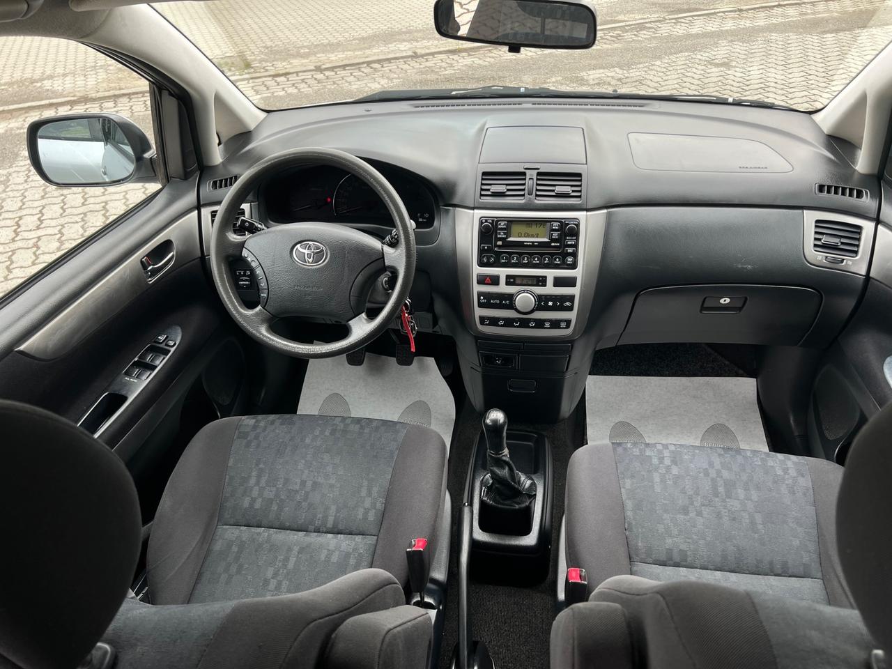 Toyota Avensis 2.0 D-4D 16V Station Wagon