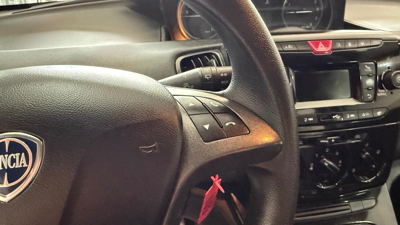 Lancia Ypsilon 1.2 69 CV 5 porte GPL