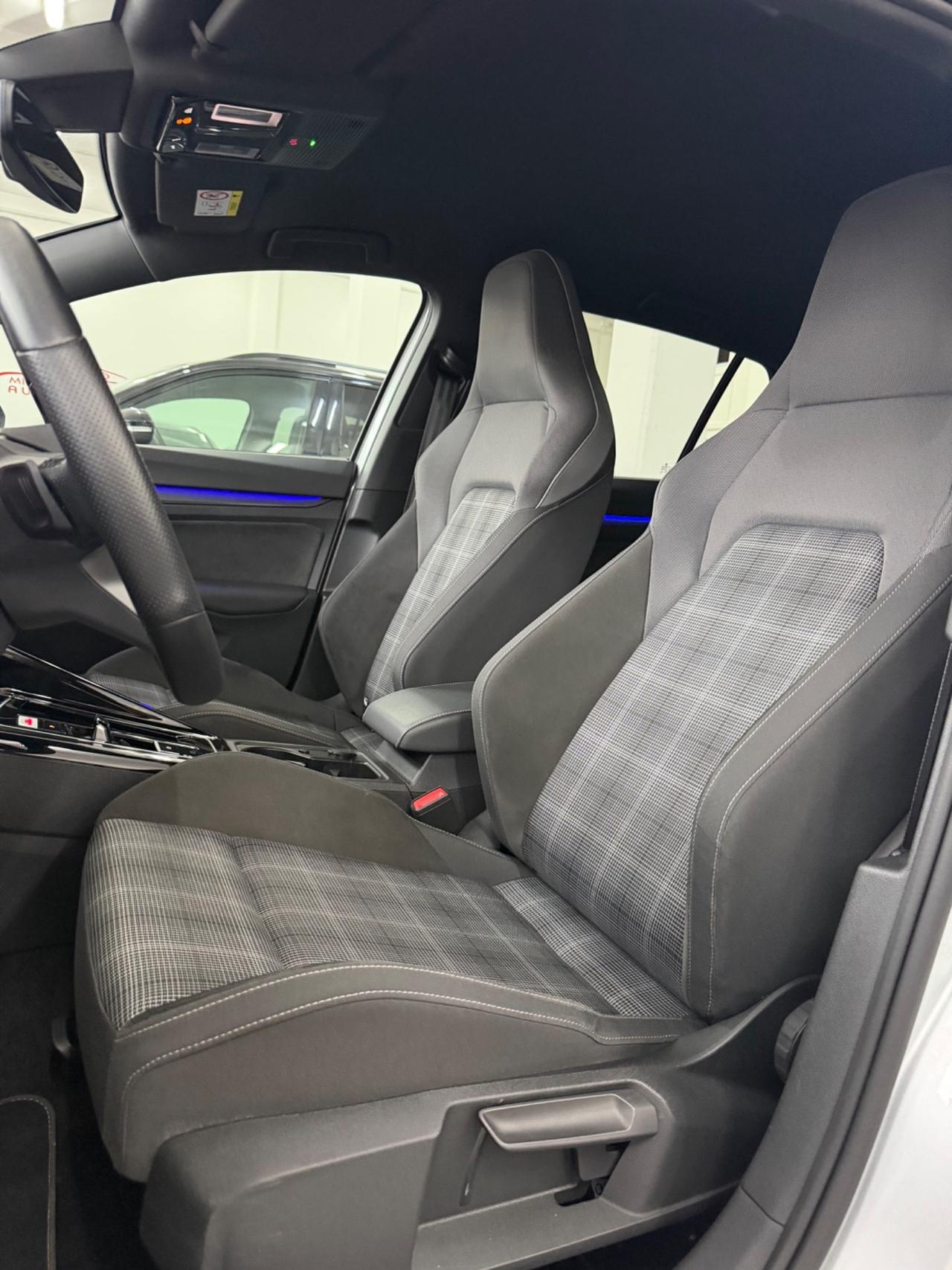VW GOLF 8 2.0 200 Cv DSG GTD FINANZIABILE