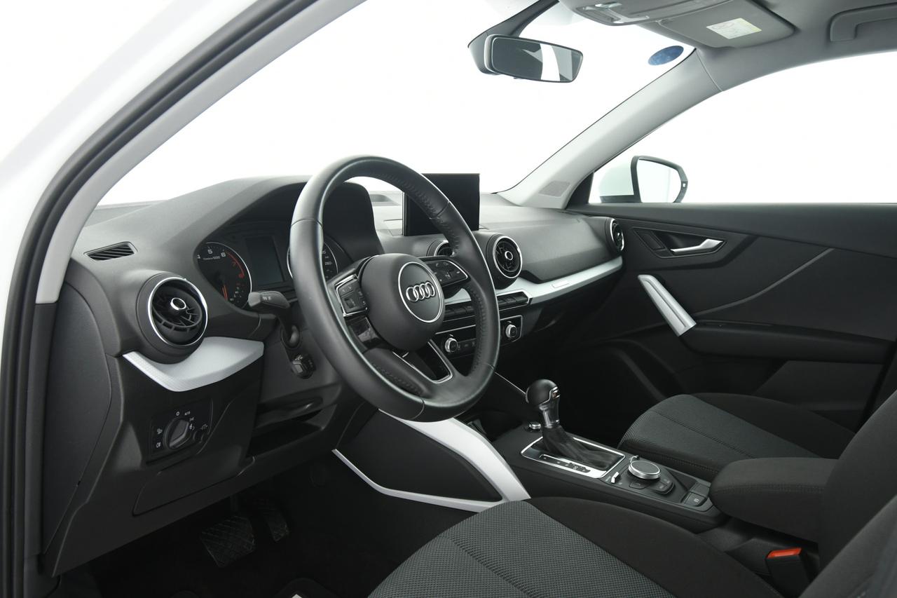 AUDI Q2 35 1.5 tfsi Business Design LED+C17"