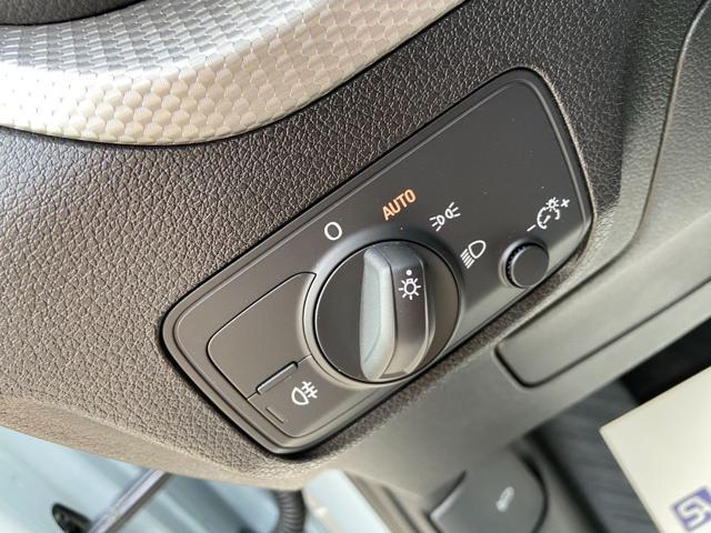 AUDI Q2 30 TDI S tronic Business Plus