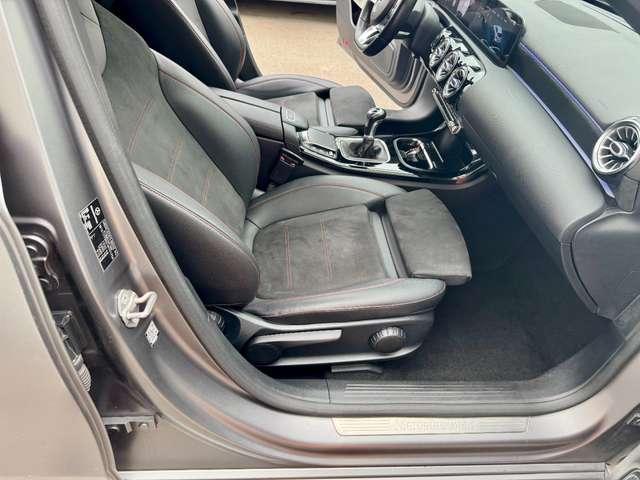 Mercedes-Benz A 160 d Premium