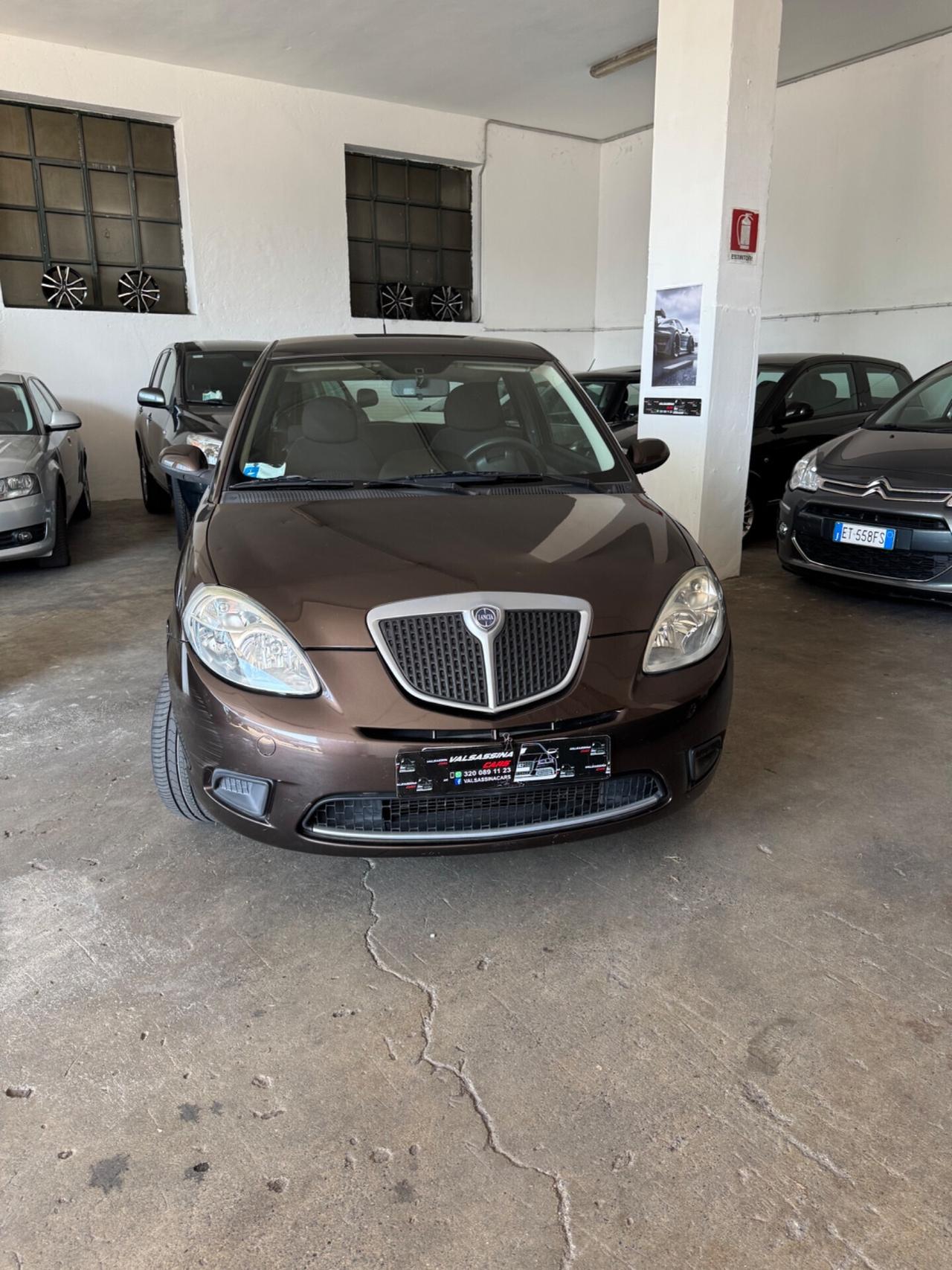 Lancia Ypsilon 1.4 Platino Ecochic GPL