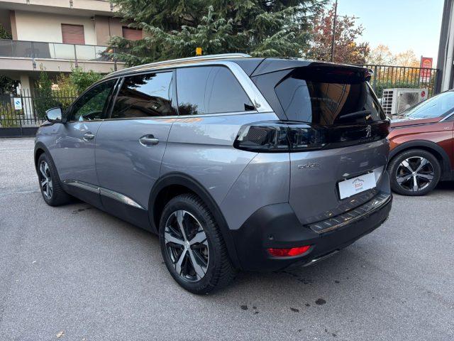 PEUGEOT 5008 Hybrid 136 e-DCS6 GT