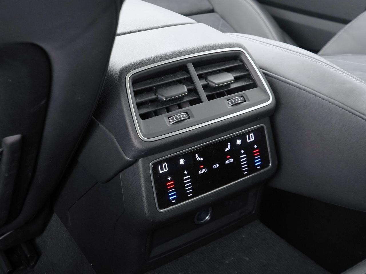 Audi A6 allroad allroad 40 2.0 tdi mhev 12v 204cv business advanced quattro ultra s tronic