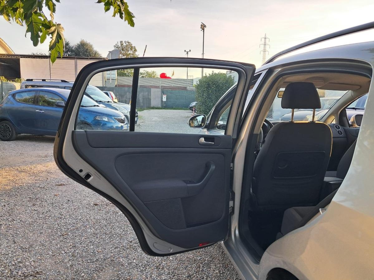 VOLKSWAGEN - Golf Plus Plus 1.6 Comfortline