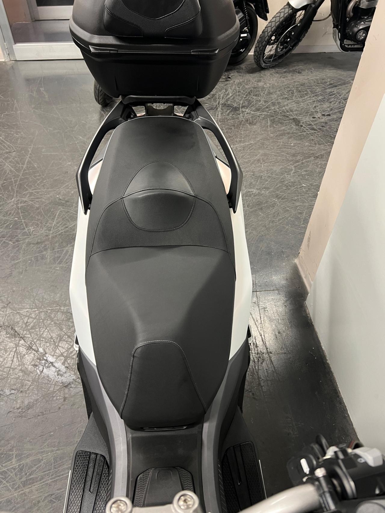 Sym ADX 300