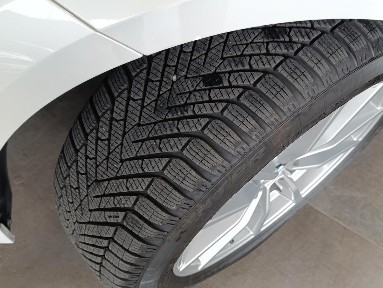 BMW 316 d Touring mhev 48V Business Advantage auto