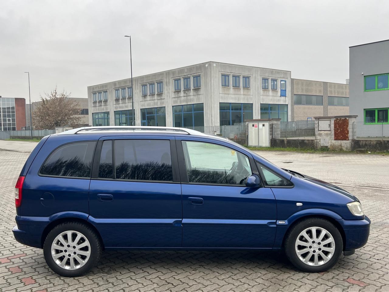 Opel Zafira 2.0 16V DTI cat Elegance