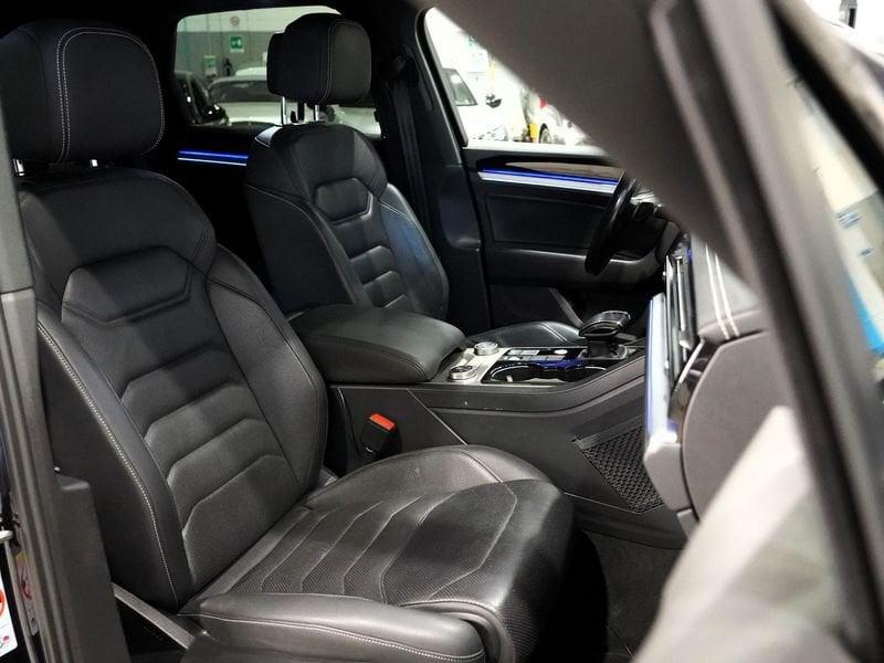 Volkswagen Touareg 3.0 V6 tdi Atmosphere R-Line Exterior Pack 231cv tiptronic
