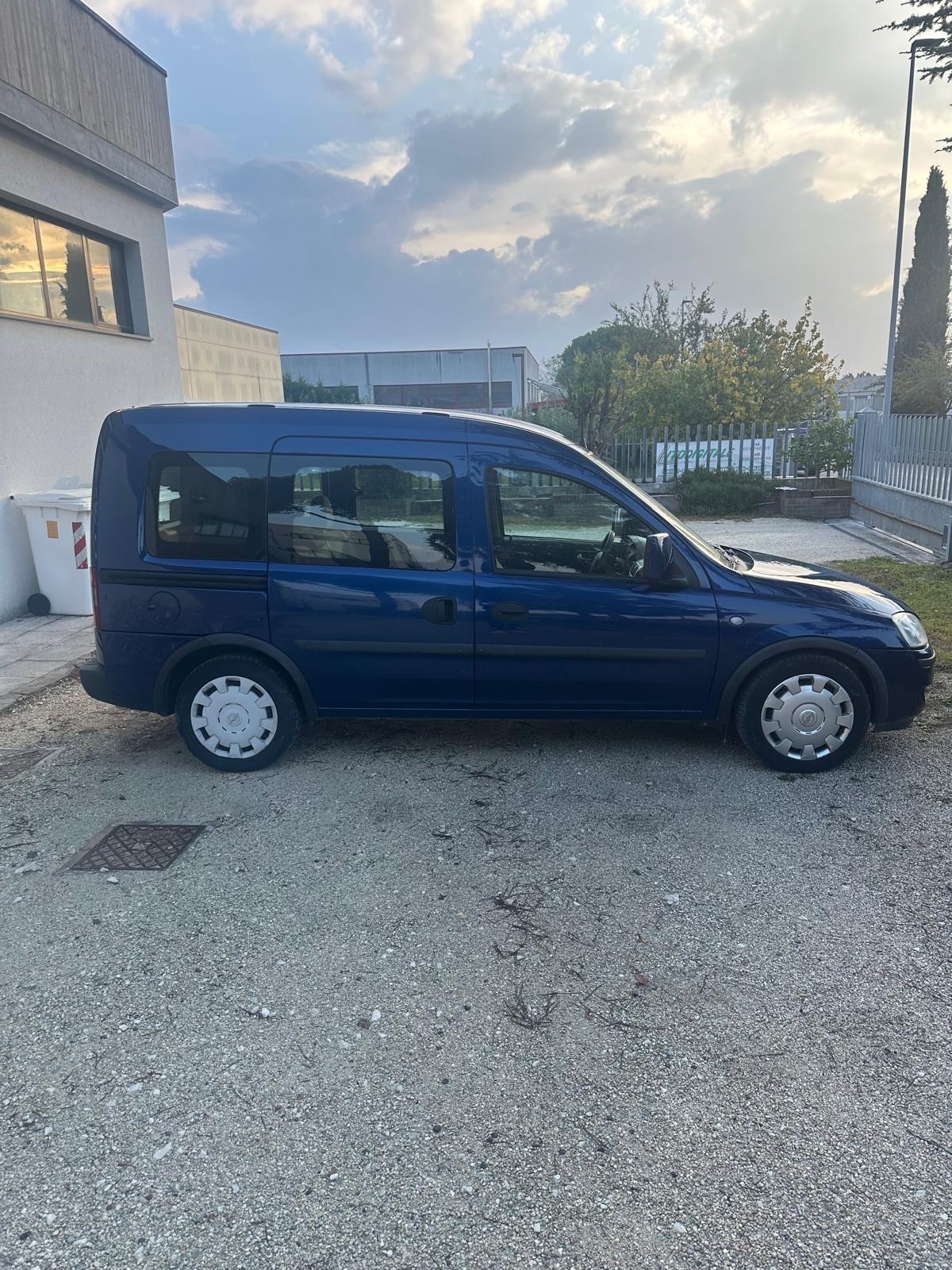 Opel Combo 1.6 CNG Metano 5p. Tour Enjoy