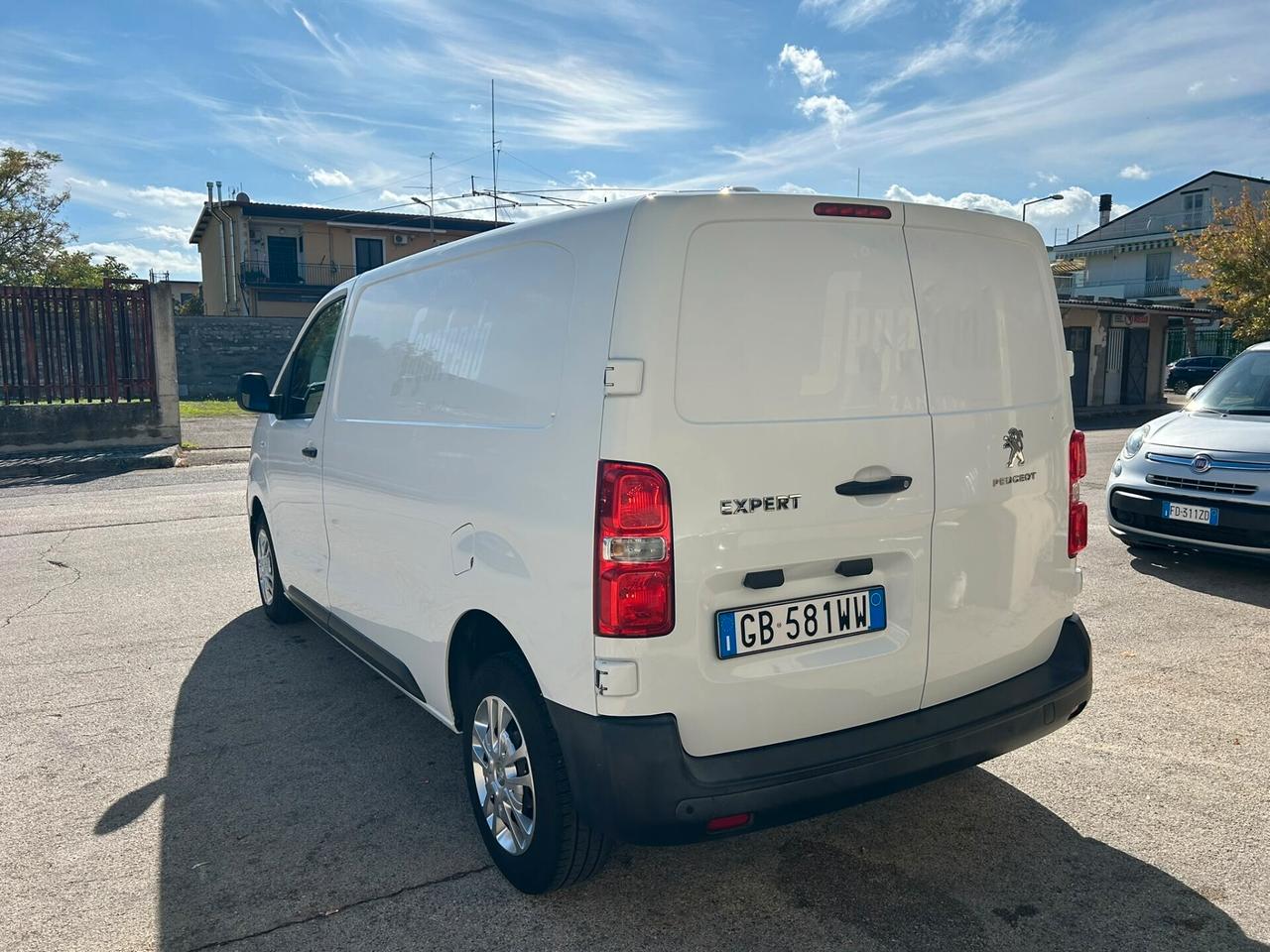 Peugeot EXPERT 4P 2.0 BLUEHDI 120 PREMIUM STANDARD