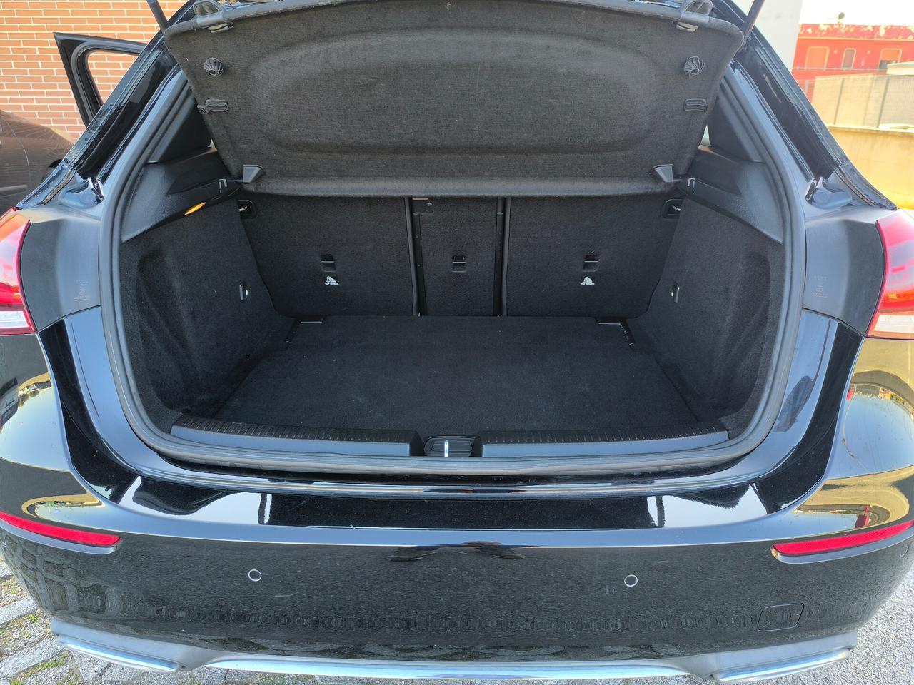 MERCEDES-BENZ A 180d AUTOMATIC SPORT PLUS LED AMBIENT