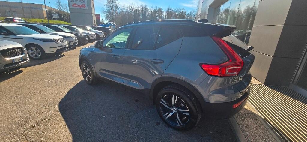 VOLVO XC40 (2017-->) XC40 T3 Geartronic Momentum