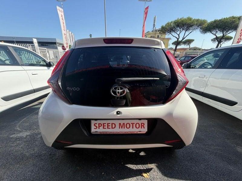 Toyota Aygo 1.0 VVT-i x-play MMT Automatica! RETROCAMERA