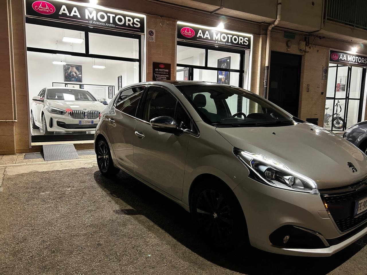 Peugeot 208 BlueHDi 75 5 porte Allure Tetto Panoramico