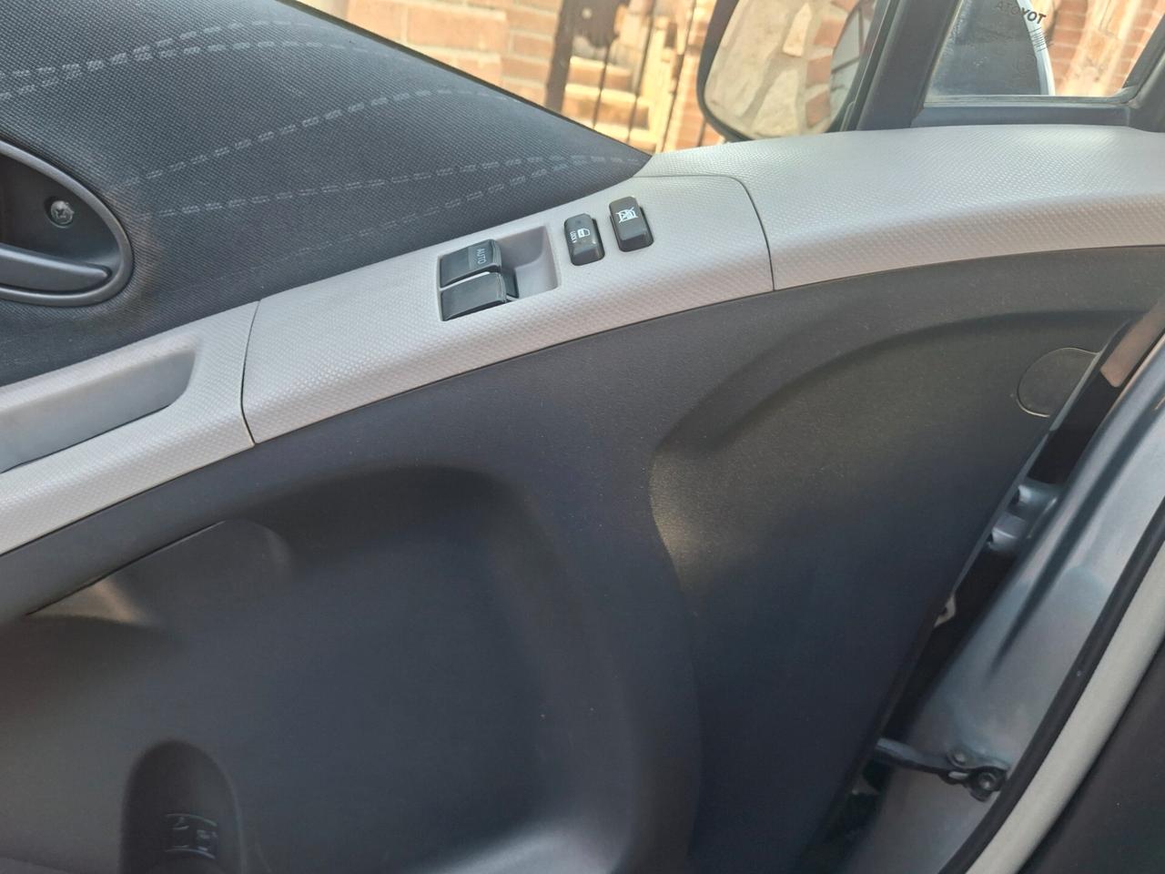Toyota Yaris 1.4 D-4D 5 porte neopatentati