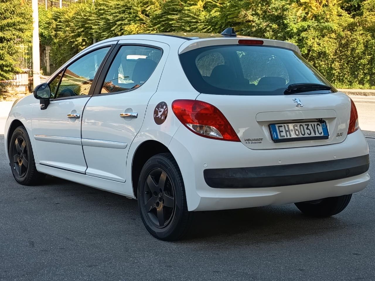 Peugeot 207 1.4 8V 75CV 5p. Energie