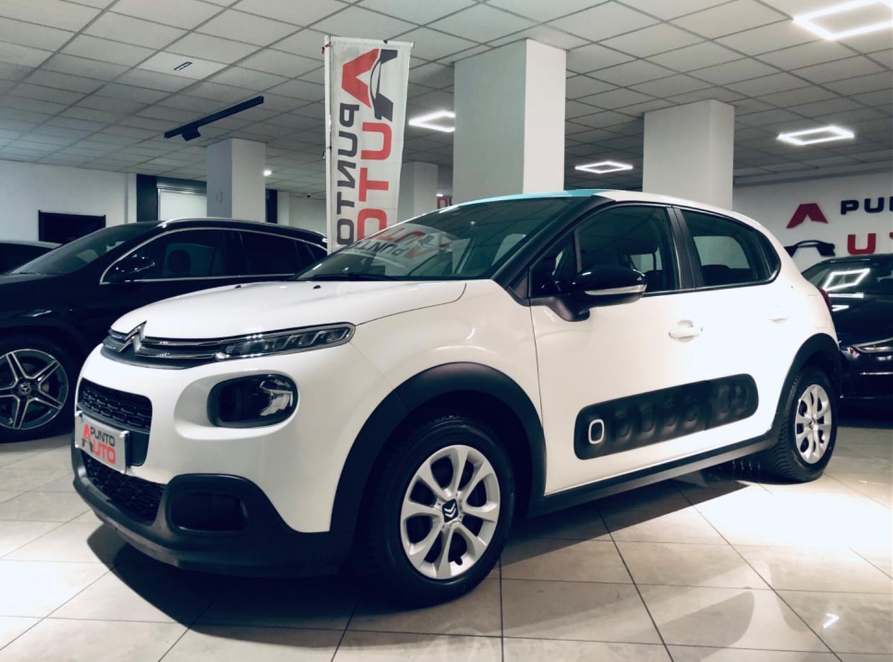 Citroen C3 PureTech 82 bianca tetto a contrasto