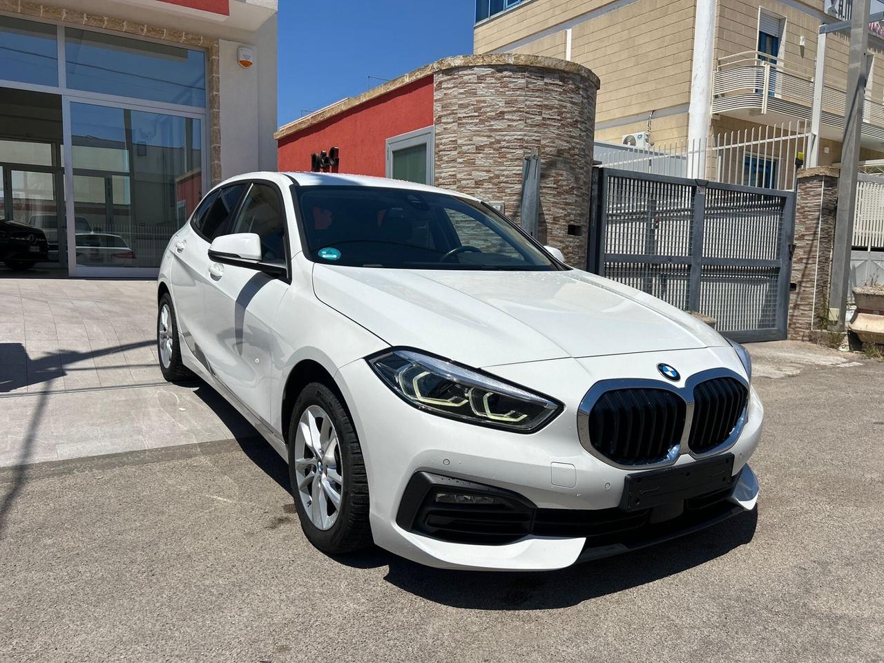 Bmw 116d Business Advantage-2021 AMBIENT/HEAD UP DISPLAY