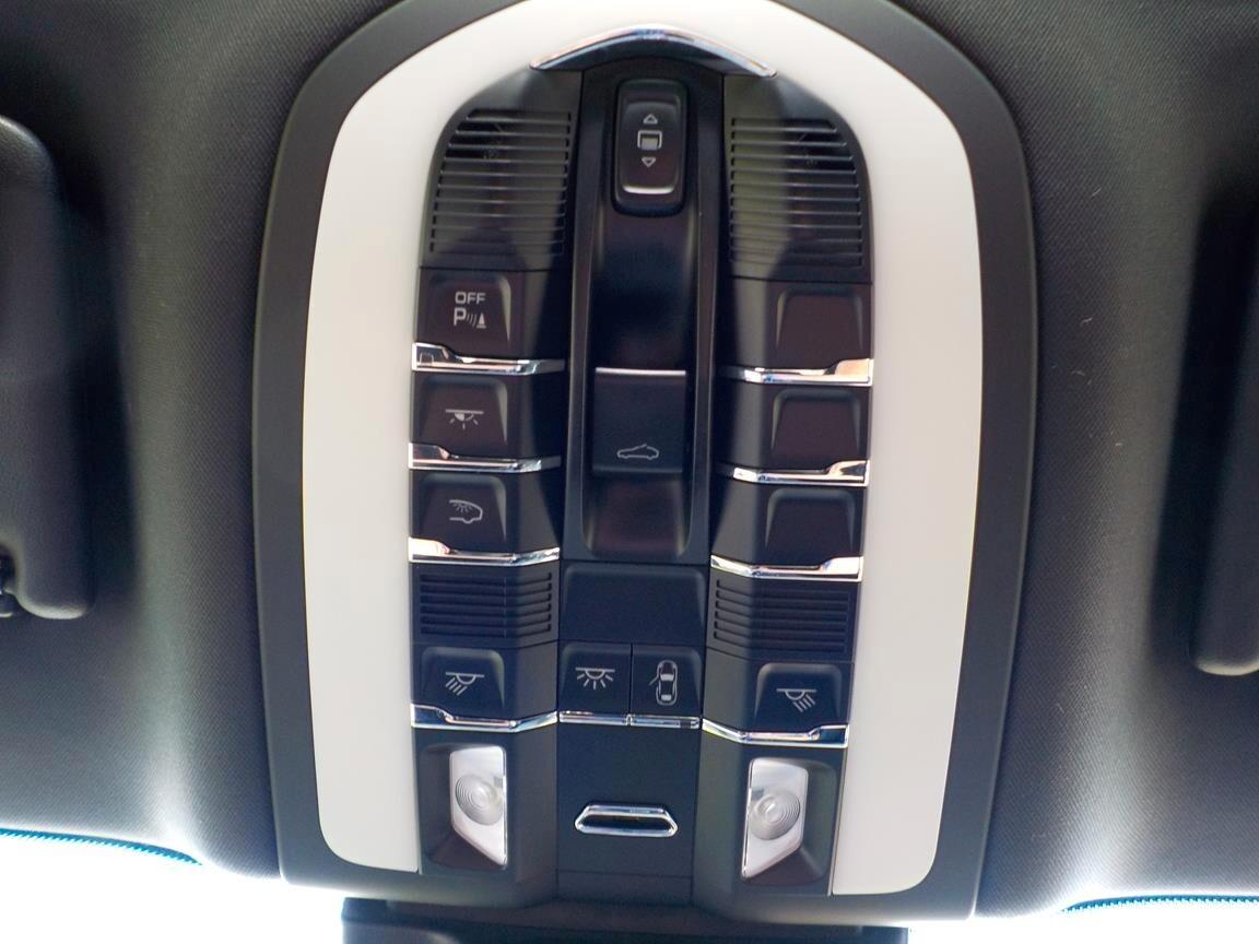 Porsche Macan 2.0 245 cv