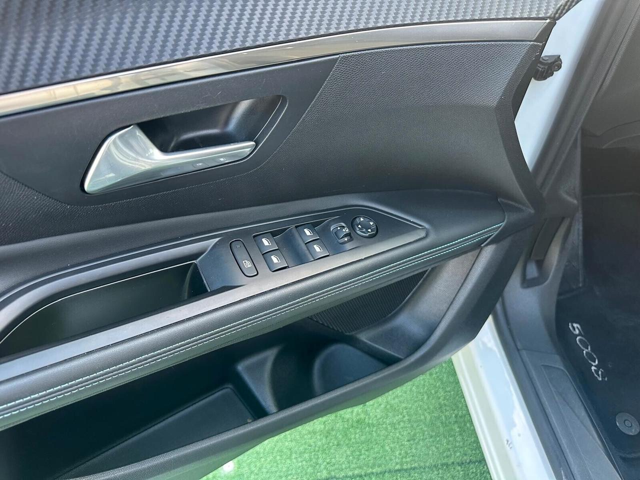 Peugeot 5008 BlueHDi 130 S&S EAT8 Allure