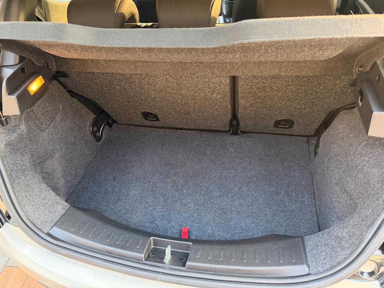 Lancia Ypsilon 1.2 69 cv. ELEFANTINO BLU