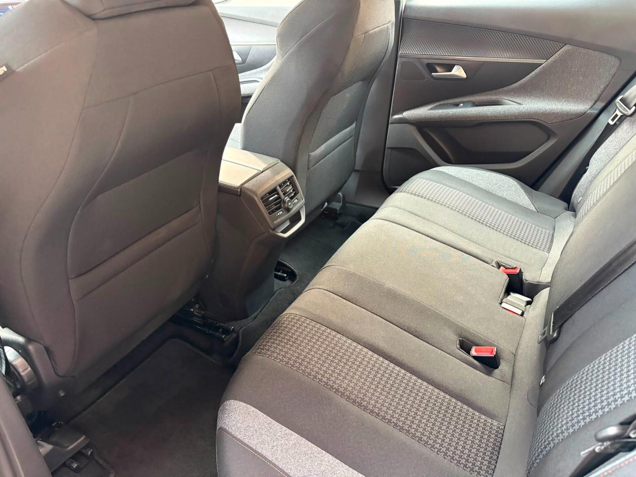 Peugeot 3008 BlueHDi 130 S&S Active Pack